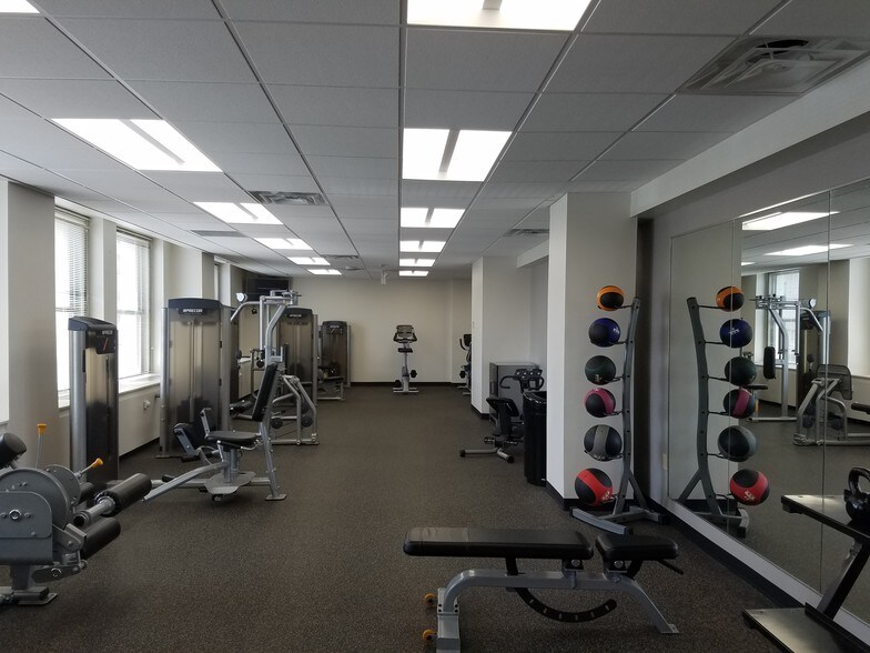 More Photos Of 1621 Euclid Ave, Cleveland Office For Lease