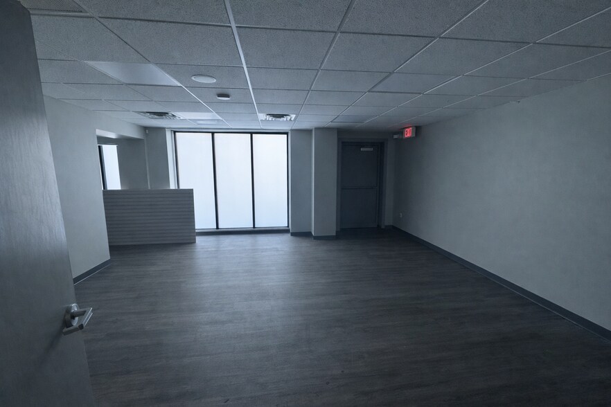 More Photos Of 111 W Genesee St, Lapeer Freestanding For Sale