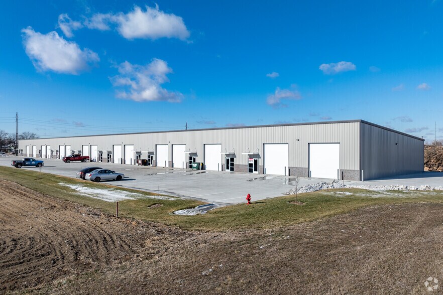 Primary Photo Of 4040 N 48 St, Lincoln Warehouse For Sale