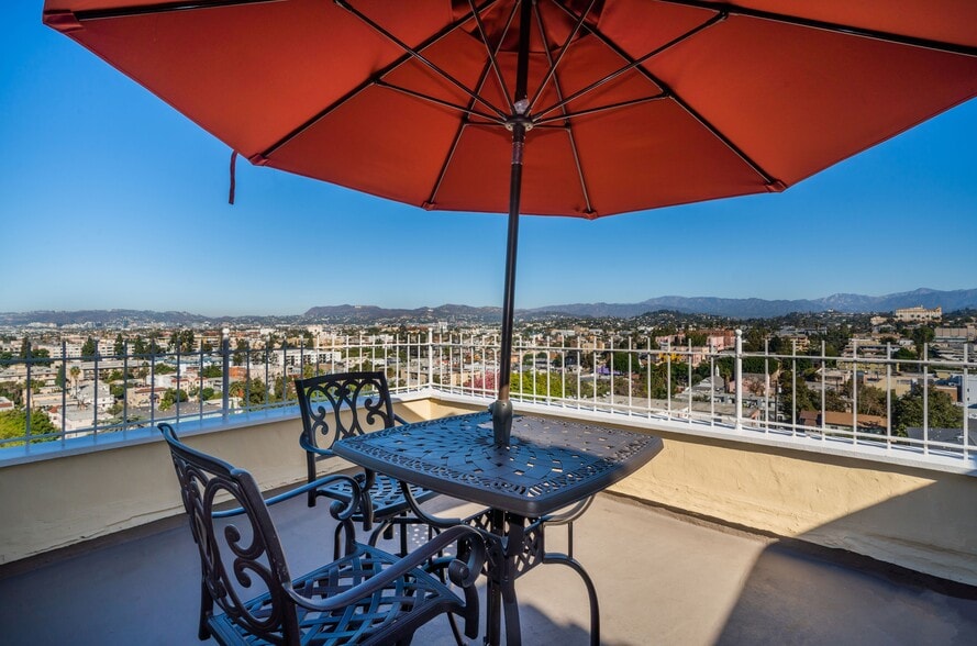 More Photos Of 2430 Ocean View Ave, Los Angeles Apartments For Sale