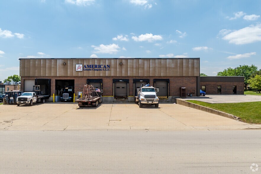 Primary Photo Of 1951 Lively Blvd, Elk Grove Village Warehouse For Lease