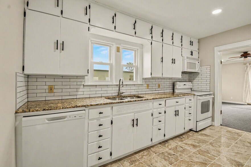 More Photos Of 380 S Main St, Freeland Office Residential For Sale
