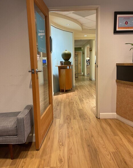 More Photos Of 100 W El Camino Real, Mountain View Office For Lease