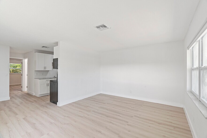 More Photos Of 1150 Carlton Ct, Fort Pierce Apartments For Sale