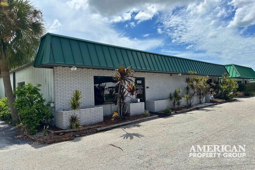 Primary Photo Of 2924-2926 Hyde Park St, Sarasota Office For Sale