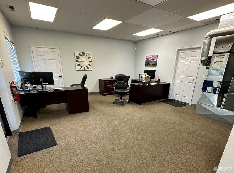 More Photos Of 112 E 30th St, Greeley Warehouse For Lease