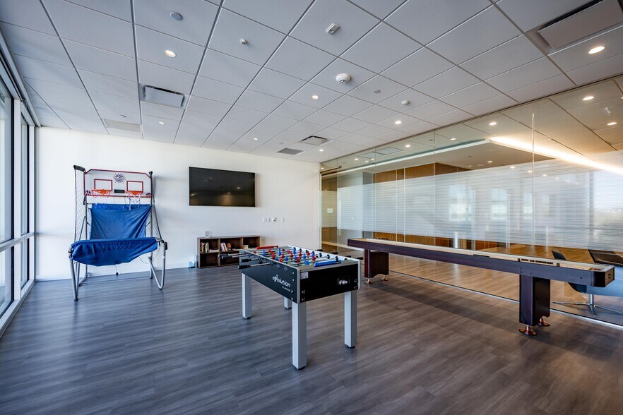 More Photos Of 23800 N Farmers Way, Phoenix Office For Lease