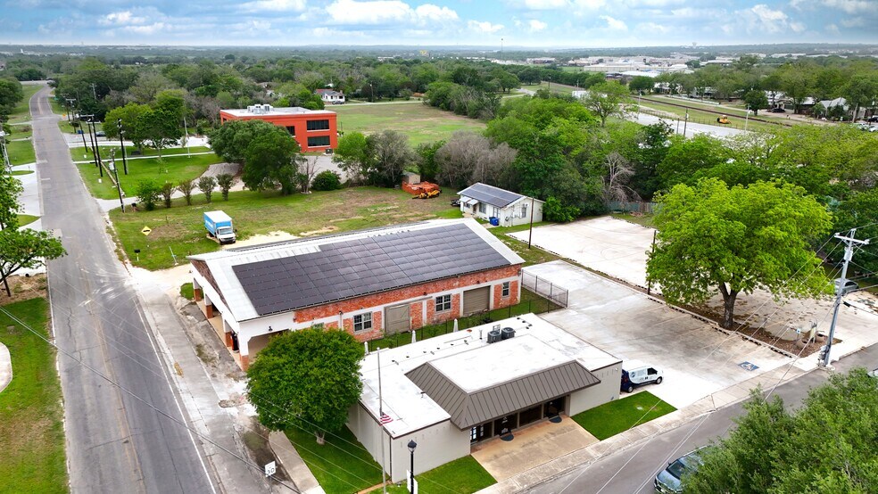 More Photos Of 105 Loop 539 W, Cibolo Freestanding For Sale