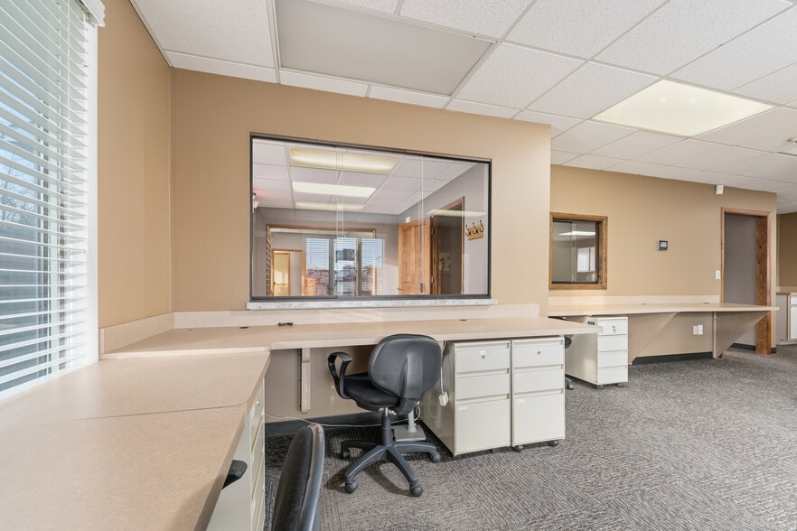 More Photos Of 4718 National Rd E, Richmond Office For Lease