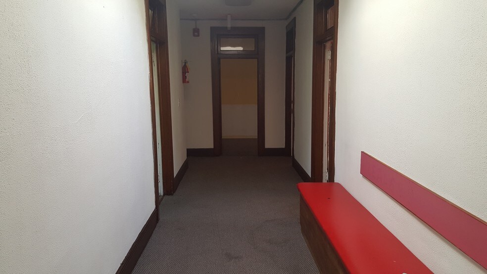 More Photos Of 316-318 Broad Ave, Leonia Storefront Retail Office For Lease