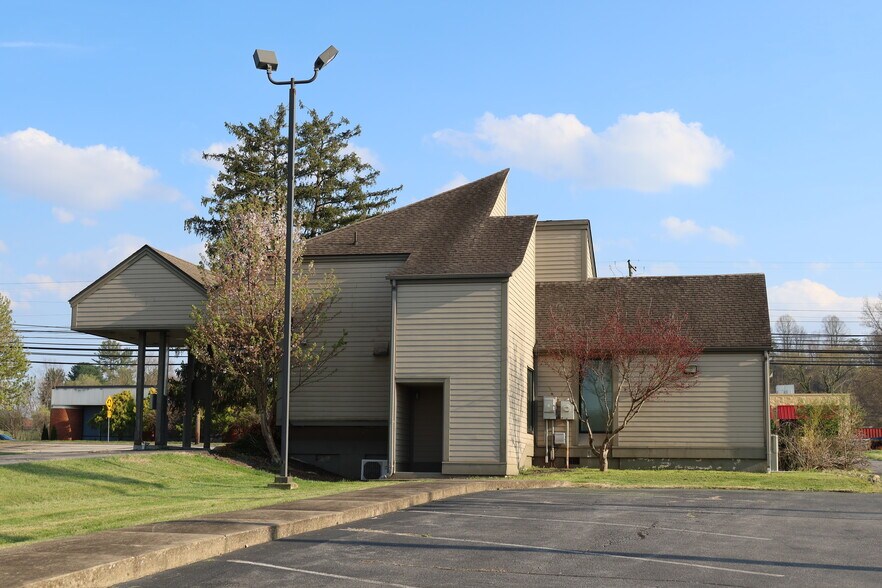 More Photos Of 3269 Highway 126, Blountville Bank For Sale