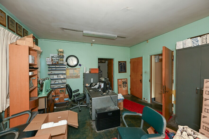 More Photos Of 780 W Market St, Akron Freestanding For Sale