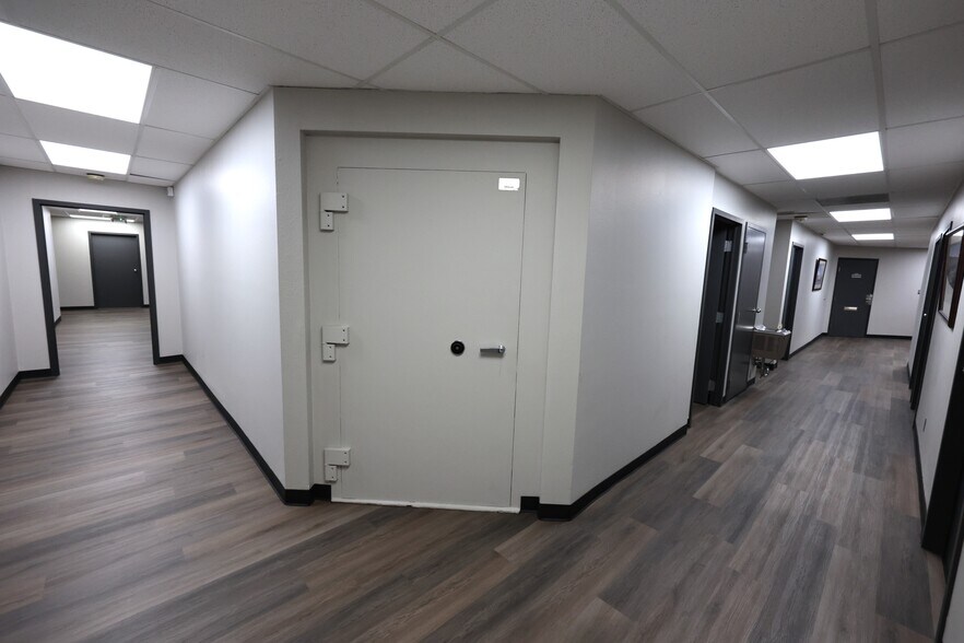 More Photos Of 4935 N 30th St, Colorado Springs Office For Lease