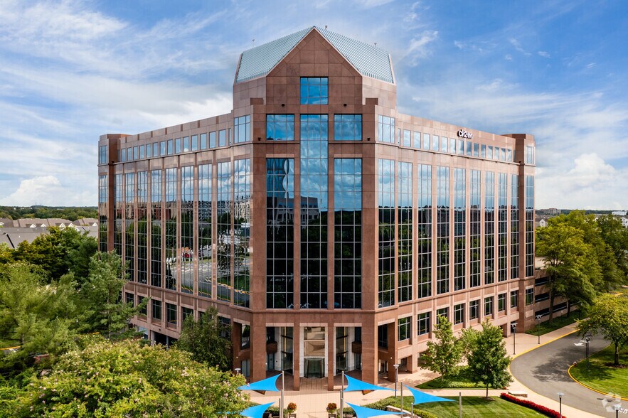 More Photos Of 2411 Dulles Corner Park, Herndon Office For Lease