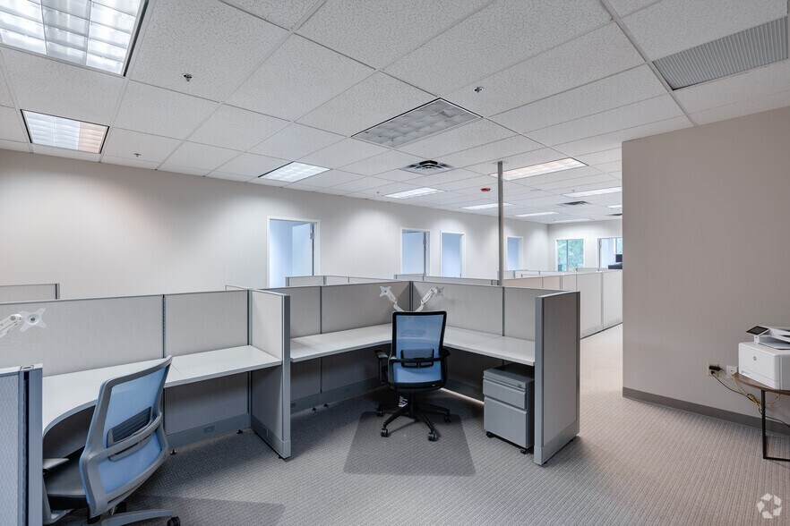 More Photos Of 650 Naamans Rd, Claymont Office For Sale