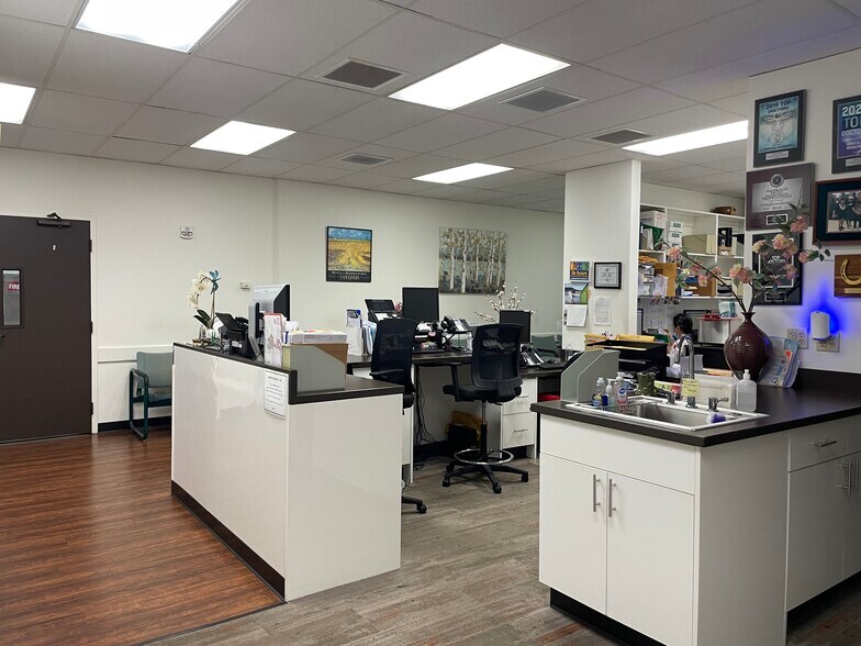 More Photos Of 98-1247 Kaahumanu St, Aiea Medical For Sale