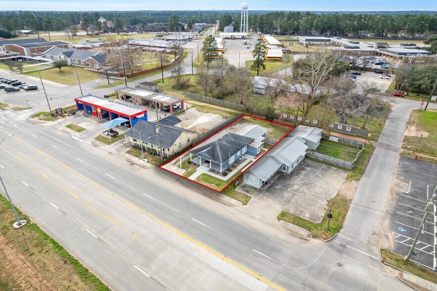 More Photos Of 119 Magnolia Blvd, Magnolia Office For Sale