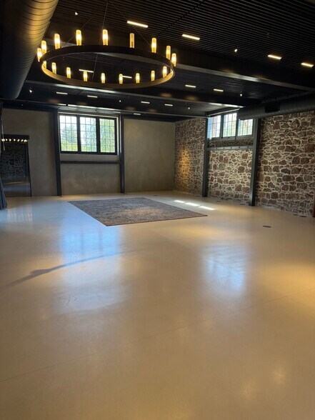 More Photos Of 301 1st St W, Sonoma General Retail For Lease