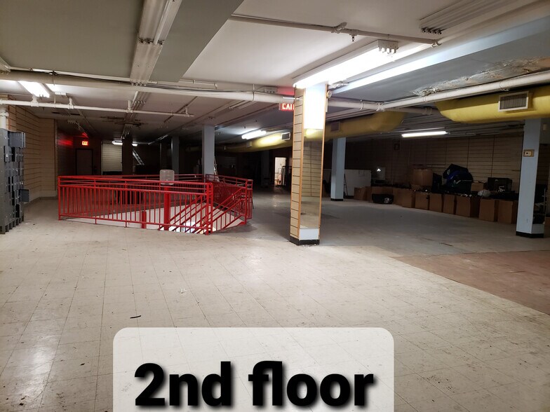 More Photos Of 140 Market St, Newark General Retail For Lease