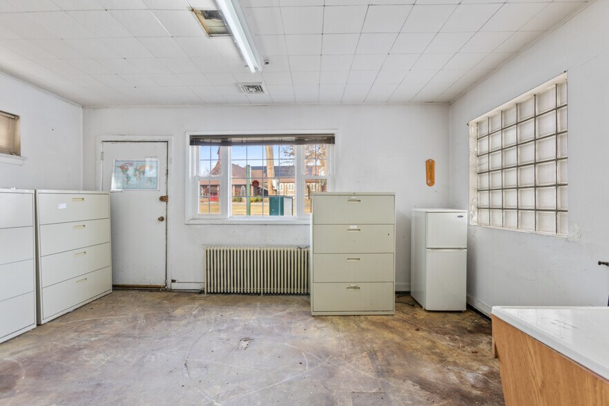 More Photos Of 3716 Philadelphia Pike, Claymont General Retail For Lease