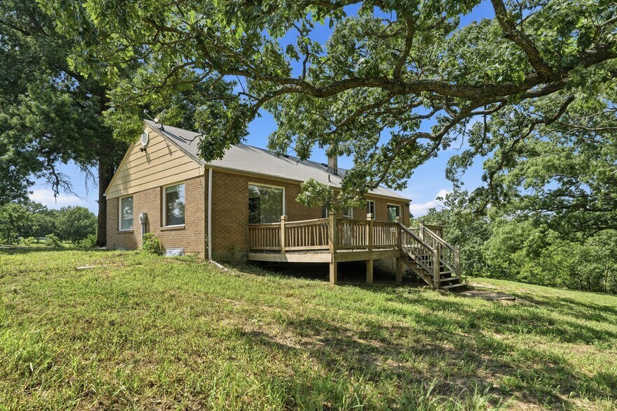More Photos Of 10907 E 87th St, Raytown Multifamily For Sale