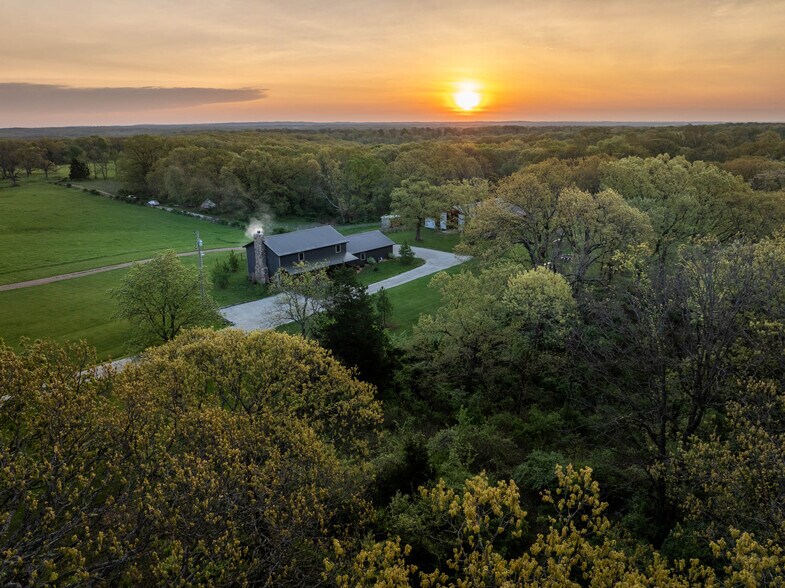 More Photos Of 129 Vaughan Rd, Eldon Lodge Meeting Hall For Sale