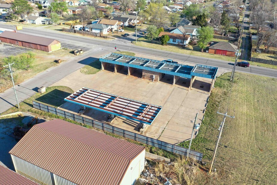 More Photos Of 600 Opal Ave, Clinton Carwash For Sale