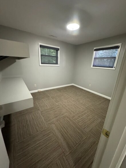 More Photos Of 9112 Virginia Ave, Bassett Office For Sale