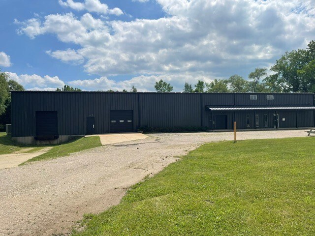 More Photos Of 2050 Stanley Ave, Portage Warehouse For Lease