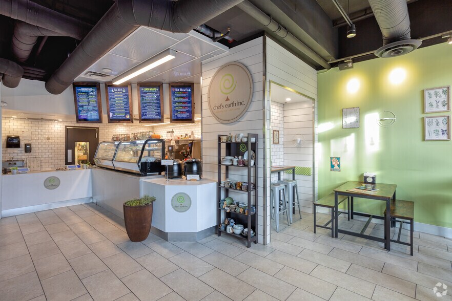 More Photos Of 903 10th Ave SW, Calgary Apartments For Lease