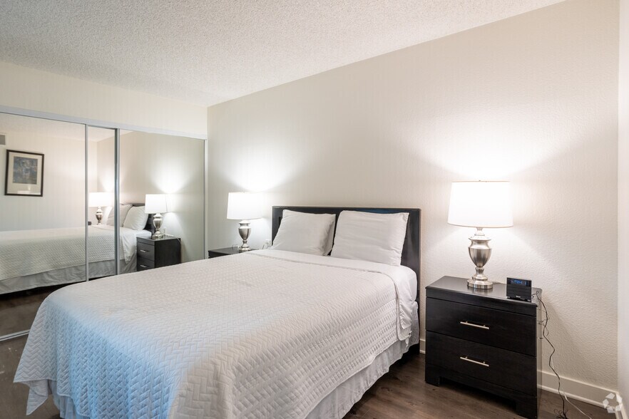 More Photos Of 7230 Franklin Ave, Los Angeles Apartments For Sale