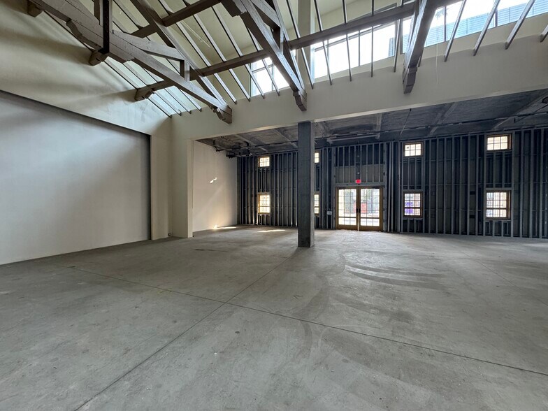 More Photos Of 5925-5939 W Sunset Blvd, Los Angeles Office Residential For Lease