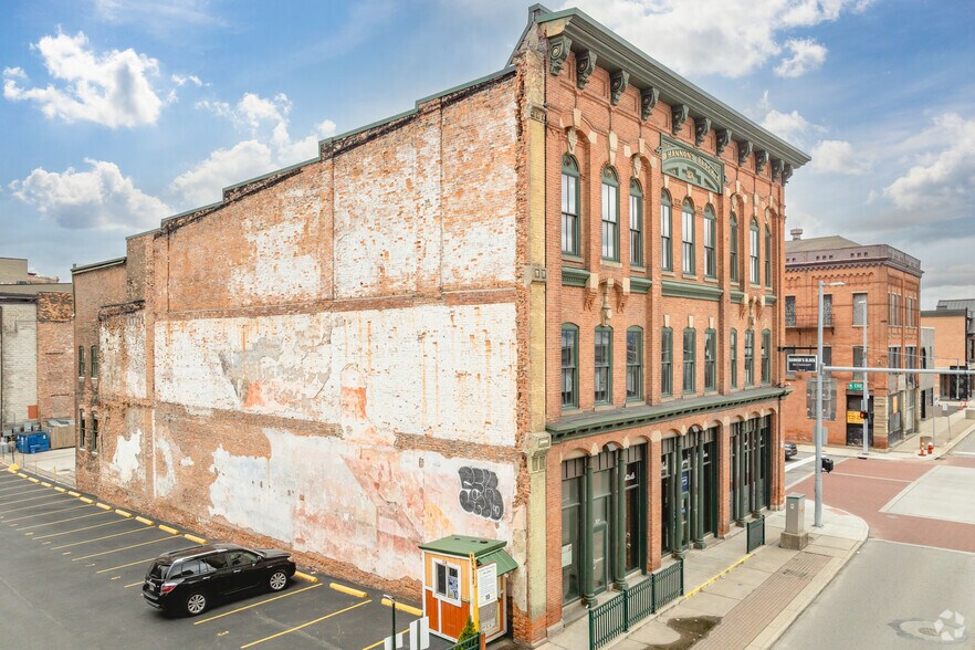 More Photos Of 619 Monroe St, Toledo Loft Creative Space For Lease