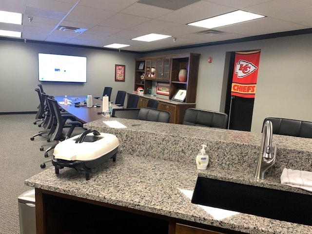 More Photos Of 3730 S Elizabeth St, Independence Medical For Lease