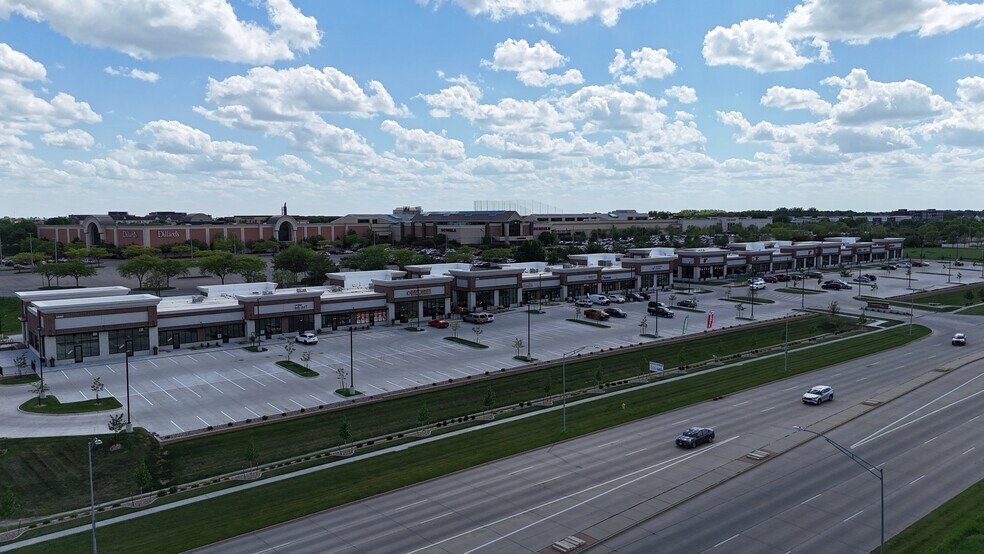 More Photos Of 6840 & 6880 E.P. True PKWY, West Des Moines General Retail For Lease