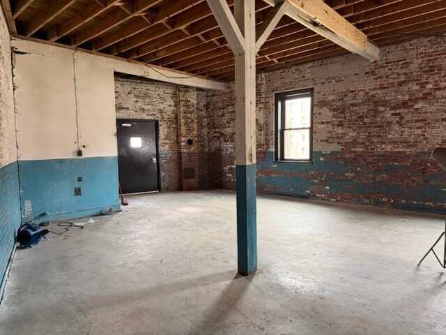 More Photos Of 141 Depot St, Roxboro Office For Lease