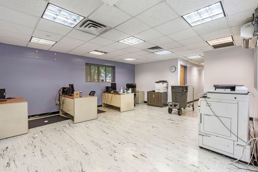 More Photos Of 2400 Richmond Ter, Staten Island Manufacturing For Lease