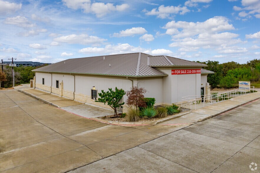 More Photos Of 2003 Rogers Rd, San Antonio Medical For Sale