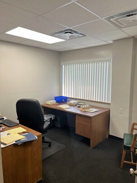 More Photos Of 170 Aprill Dr, Ann Arbor Warehouse For Lease