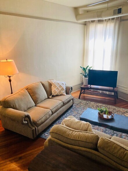 More Photos Of 206 Gay St, Erwin Storefront Retail Residential For Sale