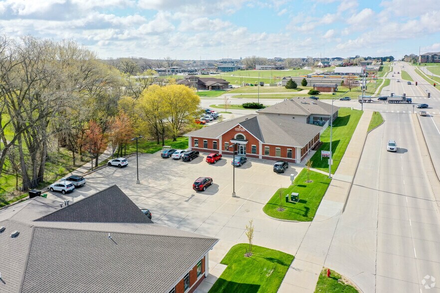 More Photos Of 5640 S 84th St, Lincoln Loft Creative Space For Lease