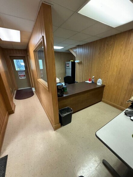 More Photos Of 2032 Sylvester Dr, Moultrie Warehouse For Sale