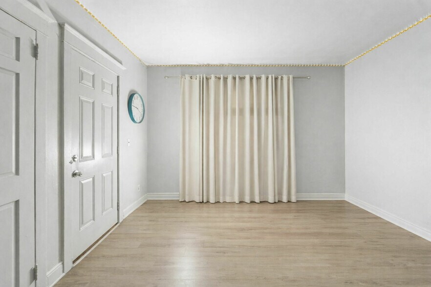 More Photos Of 71 Albert St, Johnson City Apartments For Sale