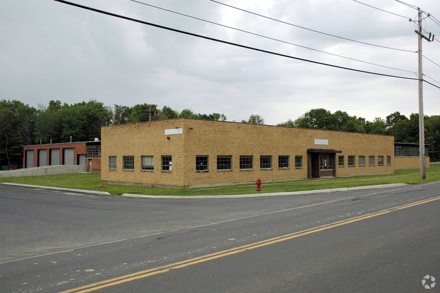 Primary Photo Of 368-392 Highland Ave Ext, Middletown Warehouse For Lease