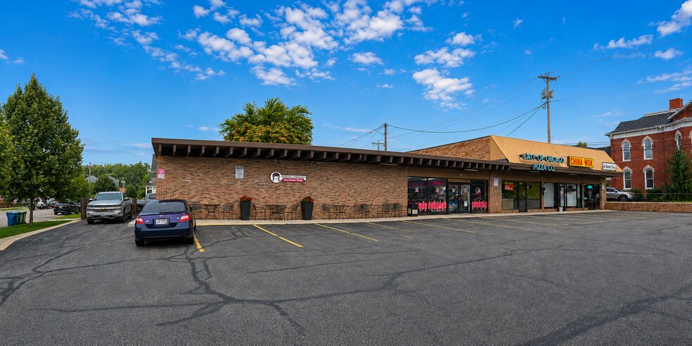 Primary Photo Of 302-312 E 5th St, Marysville Freestanding For Lease