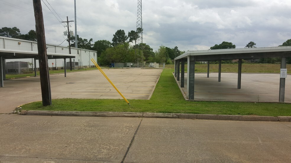 More Photos Of 4328-4406 Dowlen Rd, Beaumont Unknown For Lease