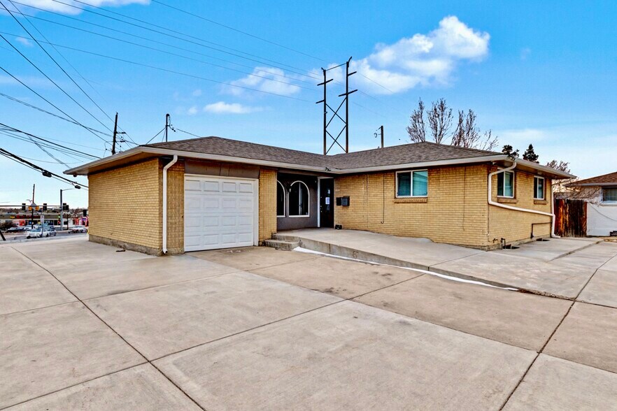 Primary Photo Of 8326 Quivas Way, Denver Office For Lease