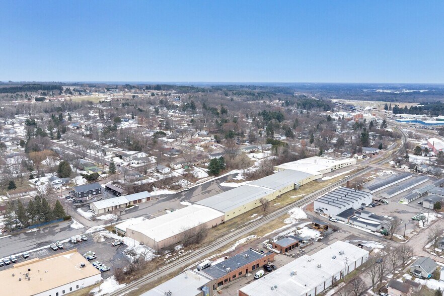 More Photos Of 930 Single Ave, Wausau Manufacturing For Lease