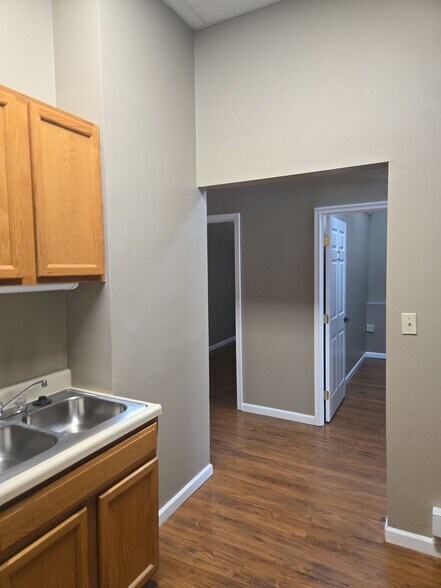 More Photos Of 1 E Main St, Thurmont Storefront Retail Office For Lease