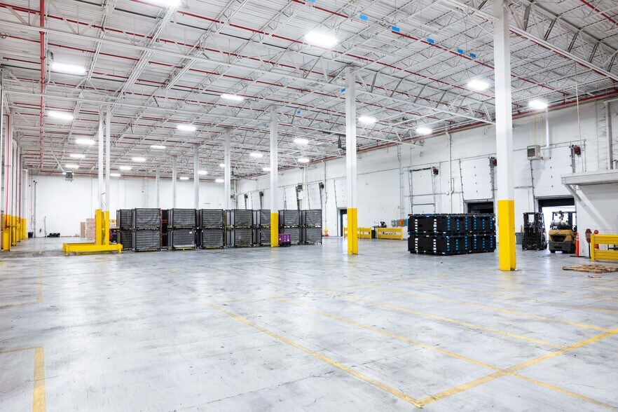 More Photos Of 1625 Saint George Rd, Evansville Manufacturing For Lease